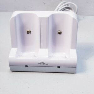 Nyko Charge Station For Nintendo Wii Remote 87000-A50.